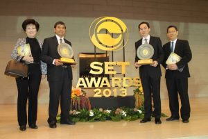 บริษัท สามารถ รับรางวัล SET AWARDS 2013 จัดโดยตลาดหลักทรัพย์แห่งประเทศไทย