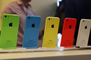 iPhone 5C ยังเหลือค้างสต๊อกอีก 3 ล้านเครื่อง..!