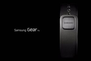 เผยโฆษณา Samsung Gear Fit ครั้งแรกของอุปกรณ์สวมใส่ กับจอสีโค้งแบบสัมผัส