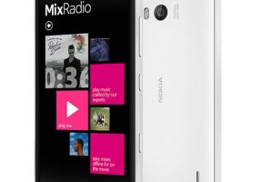 NOKIA LUMIA 930 ประสบการณ์ Windows เพียงหนึ่งเดียว