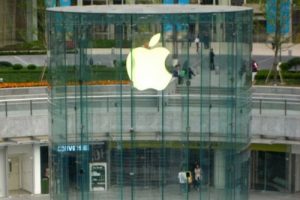 Apple ได้รับสิทธิบัตรการผลิต iPhone จากกระจก 