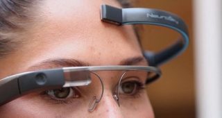 Google Glass สั่งงานด้วยคลื่นสมอง