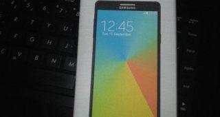 หลุดออกมาตามกันกับ Galaxy Note 4 แบบเเกะกล่อง