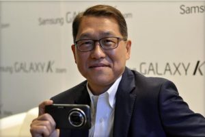 Samsung บุกตลาดสมาร์ทโฟนติดกล้องอีกระลอกด้วย Galaxy K Zoom