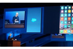เมื่อ CEO ของ Microsoft สาธิตการใช้งานแอพพลิเคชั่น Outlook ด้วย iPhone