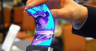 ลือ!! Samsung เตรียมวางจำหน่ายสมาร์ทโฟน “จอพับได้” ต้นปี 2016