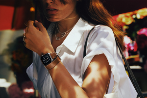 Apple Watch Hermès สายหนังอันเป็นเอกลักษณ์ของ Hermès ในรูปโฉมที่ทันสมัย หรูหรา และดีไซน์สุดคลาสสิค