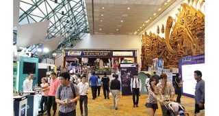 พาไปชมบรรยากาศงาน Thailand Mobile Expo 2015 Showcase มหกรรมโทรศัพท์มือถือที่ใหญ่ที่สุดของประเทศ!!