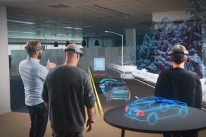 Microsoft ใช้ HoloLens สาธิตรถยนต์ AR ในโชว์รูม Volvo