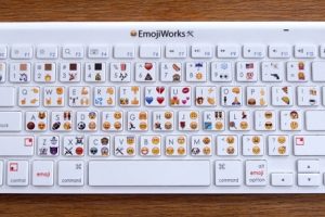 Emoji Keyboard คีย์บอร์ดสำหรับผู้ที่ชื่นชอบการใช้อีโมจิโดยเฉพาะ!