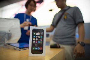 dtac ลดราคา iPhone 5s ความจุ 16GB เหลือ 14,900 บาท จากราคาปกติ 18,700 บาท พรุ่งนี้วันสุดท้าย!