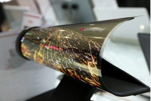 LG เผยหน้าจอ OLED เทคโนโลยีสุดล้ำ หน้าจอ 18 นิ้ว บิดม้วนได้เหมือนกระดาษ ในงาน CES 2016
