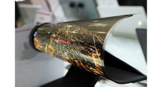 LG เผยหน้าจอ OLED เทคโนโลยีสุดล้ำ หน้าจอ 18 นิ้ว บิดม้วนได้เหมือนกระดาษ ในงาน CES 2016