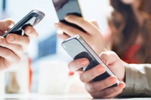 ผู้ใช้งานโอด! ย้ายค่ายไม่ได้ ร้องเรียน กสทช. คาดต้นเหตุมาจากสงคราม 4G ของค่ายมือถือ