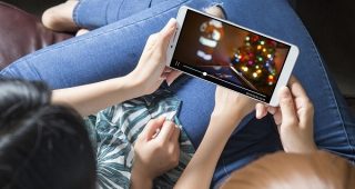 Lenovo PHAB แฟบเล็ตหน้าจอใหญ่ สเปคครบเครื่อง ความบันเทิงครบครัน ราคาไม่ถึงหมื่น