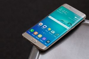 ยืนยัน!! Samsung Galaxy S7 มีช่องใส่ microSD พร้อมโชว์บอดี้กันแบบชัดๆ (มีคลิป)