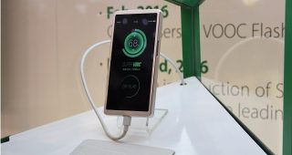 Super VOOC เทคโนโลยีล่าสุดจาก OPPO ชาร์จแบตเตอรี่เต็ม 100% ใช้เวลาเพียงแค่ 15 นาที!!