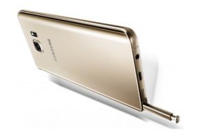 ผู้ใช้งานสุดช้ำ!! Samsung Galaxy Note 5 ฝาหลังร้าวโดยไม่ทราบสาเหตุ ส่งซ่อมพบรอยร้าวเพิ่ม