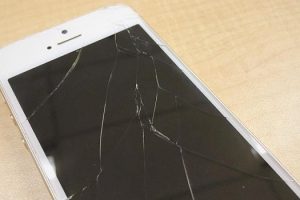 iServe ศูนย์ซ่อมมาตรฐาน Apple บริการเปลี่ยนหน้าจอ iPhone ของแท้รับประกันศูนย์ ราคาไม่แพง