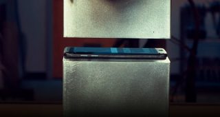 Samsung Galaxy S7 edge เจอแรงกดระดับ 400 ตัน จะเกิดอะไรขึ้นไปชมกัน?