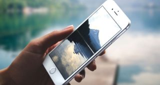 รู้ยัง? iPhone รุ่นเก่าสามารถถ่าย Live Photos ได้แล้วนะ﻿