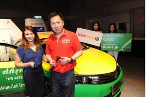 TrueMove H จับมือกับ Grab ยกระดับแท็กซี่ไทยสู่ 