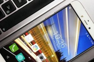 Philips S653H บอดี้โลหะ RAM 3GB มาพร้อมเทคโนโลยี fast charging