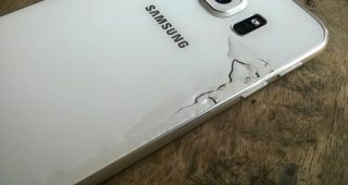 ภาคต่อกรณี Samsung ซ่อมโหดทำฝาหลัง Samsung Galaxy S6 edge แตกยับ มาดูบทสรุปกัน!