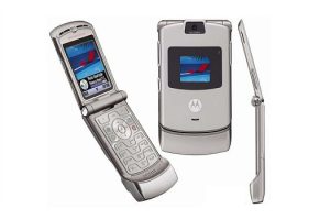 เคาะฝุ่น! Motorola เตรียมปลุกตำนาน RAZR มือถือฝาพับรุ่นใหม่