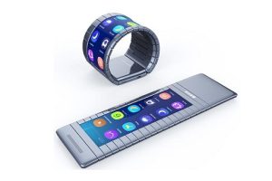 ล้ำไปอีก!! จีนเปิดตัวสมาร์ทโฟนม้วนได้รุ่นแรกของโลก บอดี้ Carbon Atom เป็นได้ทั้งสมาร์ทโฟนและสมาร์ทวอทช์