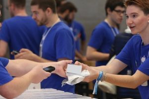 11 เรื่องราวสุดแปลก!! เกี่ยวกับการทำงานที่ Apple Store จากปากอดีตพนักงาน