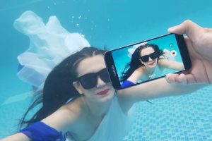 รีวิวพิเศษ ภาพถ่ายจาก Samsung Galaxy S7 ใต้น้ำ อาหาร และมินิคอนเสิร์ตในที่มืด