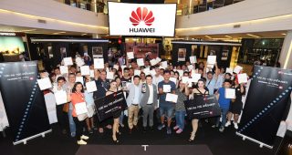 Huawei ทำ Surprise ลุ้นรับอีกเครื่อง ให้กับลูกค้าที่จอง P9 และมารับ 100 คนแรกของไทย