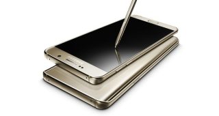 แฟนพันธุ์แท้ Samsung เสียความรู้สึก! เหตุ Galaxy Note 5 เครื่องเกิดความชื้นขึ้นมาดื้อๆ