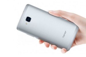 Honor 5C รุ่นวางจำหน่ายในยุโรป จะตัดเซ็นเซอร์สแกนลายนิ้วมือออก