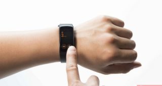 รีวิว Samsung Gear Fit2 ฉลาดล้ำยิ่งขึ้น อัดแน่นฟังก์ชั่นเพื่อคนรักสุขภาพ เพียง 6,500 บาท