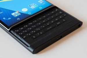 BlackBerry ยังยืนไหว! ซุ่มพัฒนาสมาร์ทโฟนใหม่ 3 รุ่นรวด Neon, Argon และ Mercury
