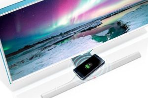 Samsung เปิดตัว Wireless Charging Monitor ครั้งแรกของโลกที่จอมอนิเตอร์ชาร์จสมาร์ทโฟนได้!