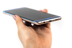 สมาร์ทโฟนรุ่นใหม่ปี 2017 จะมาพร้อมแบตเตอรี่ที่อึดขึ้นเป็นเท่าตัว!!