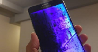 Samsung Galaxy Note 5 หน้าจอม่วง เพราะกระเป๋ากางเกงยีนส์!!
