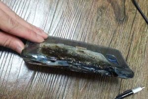 Samsung Galaxy Note 7 เกิดระเบิดระหว่างชาร์จ!! Samsung พักรบหยุดส่งจำหน่ายชั่วคราว
