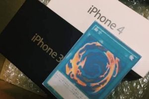 ยอมใจ!! สาวจีนสั่งซื้อ iPhone 7 แต่ได้ iPhone 3G และ iPhone 4 พร้อมการ์ดรวมร่างมาซะงั้น