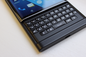 ไม่ไหวอย่าฝืน!! BlackBerry โบกมือลาธุรกิจสมาร์ทโฟน หลังประกาศเลิกผลิตอย่างเป็นทางการ