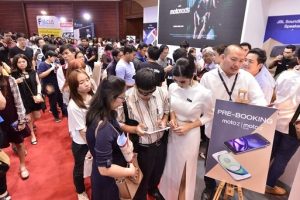 กระแสตอบรับสุดแรง! สาวกแห่จอง Moto Z กับ Moto Z Play ทะลักบูธ!!ในงาน Thailand Mobile Expo 2016