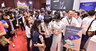 กระแสตอบรับสุดแรง! สาวกแห่จอง Moto Z กับ Moto Z Play ทะลักบูธ!!ในงาน Thailand Mobile Expo 2016