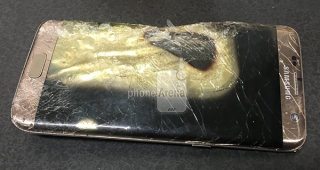 อีกแล้ว! Galaxy S7 edge อายุการใช้งาน 2 สัปดาห์ เกิดลุกไหม้ระหว่างชาร์จแบต