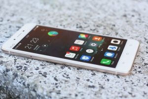 ลือหนัก! vivo X9 จะมาพร้อมกล้องหน้าเลนส์คู่ RAM 6GB จ่อเปิดตัว 17 พฤศจิกายนนี้