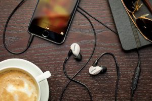 ใหม่! หูฟัง Shure รุ่น SE215m+ Special Edition Sound Isolating™ รองรับ iOS เต็มฟังก์ชั่น