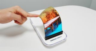 Samsung ยื่นจดสิทธิบัตรสมาร์ทโฟนพับงอได้ คาดเปิดตัวในปี 2017