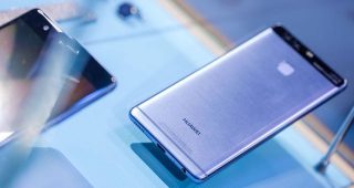หลุดภาพเรนเดอร์ Huawei P10 กล้องคู่ Leica จอขอบโค้ง จ่อเปิดตัวปีหน้า!
